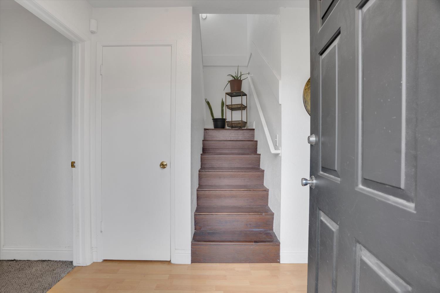 463 Golf Cir #W, Manteca, CA 95337