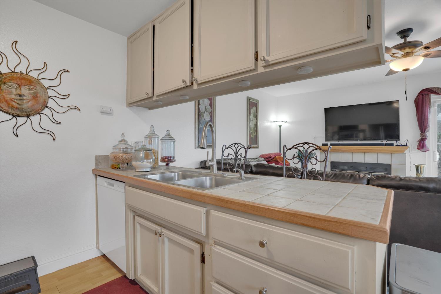 463 Golf Cir #W, Manteca, CA 95337