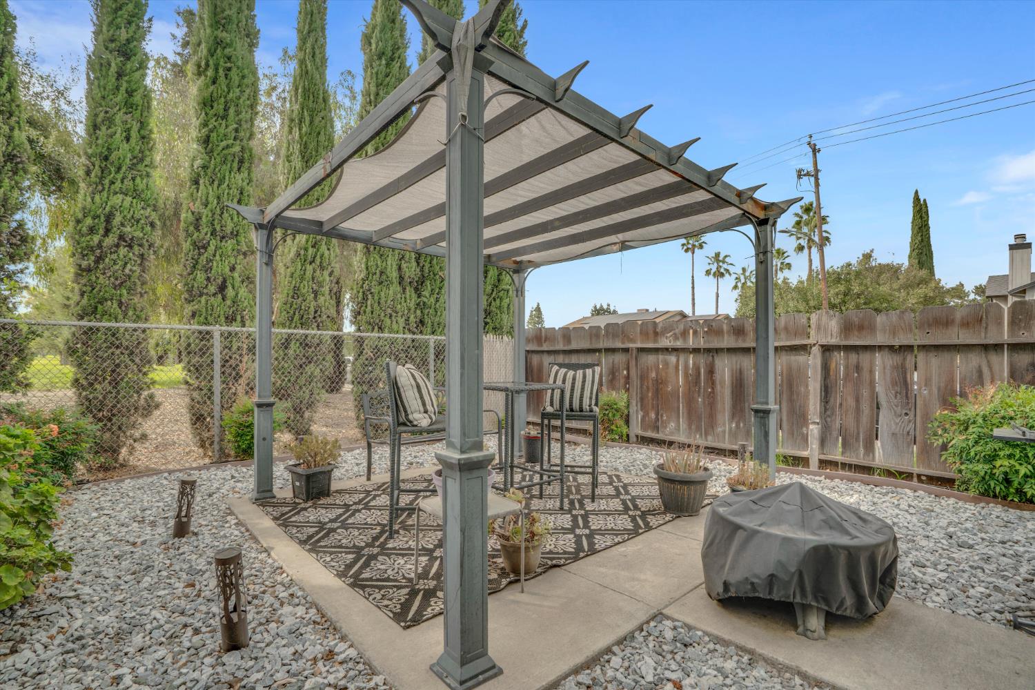 463 Golf Cir #W, Manteca, CA 95337