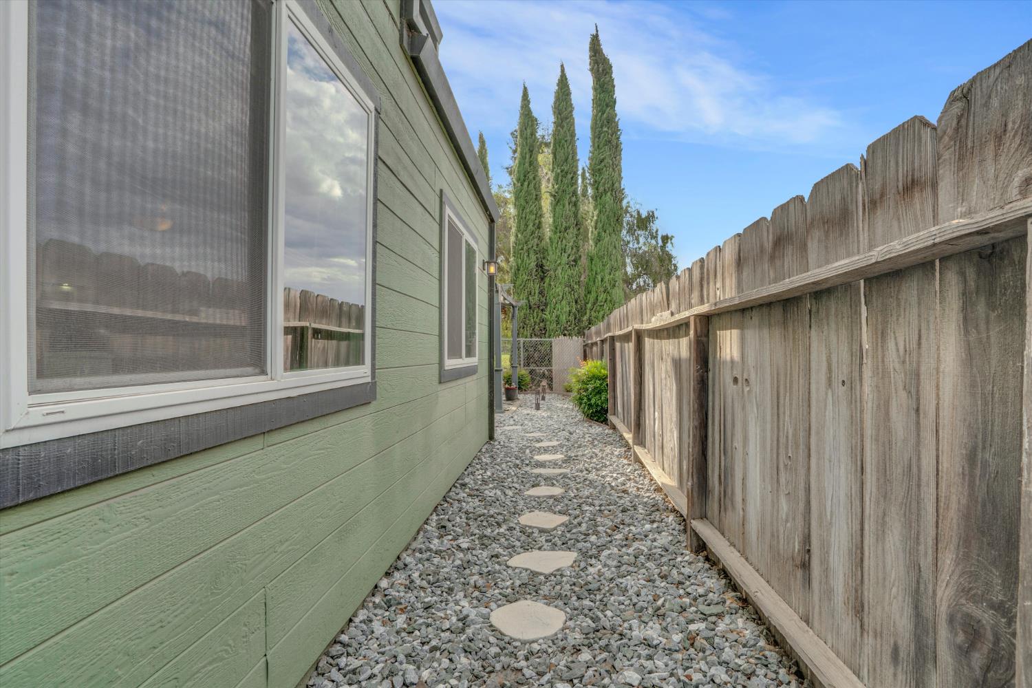 463 Golf Cir #W, Manteca, CA 95337