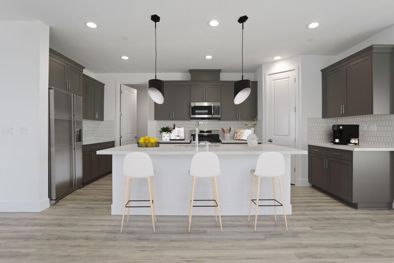 3242 Leo David St, Manteca, CA 95337