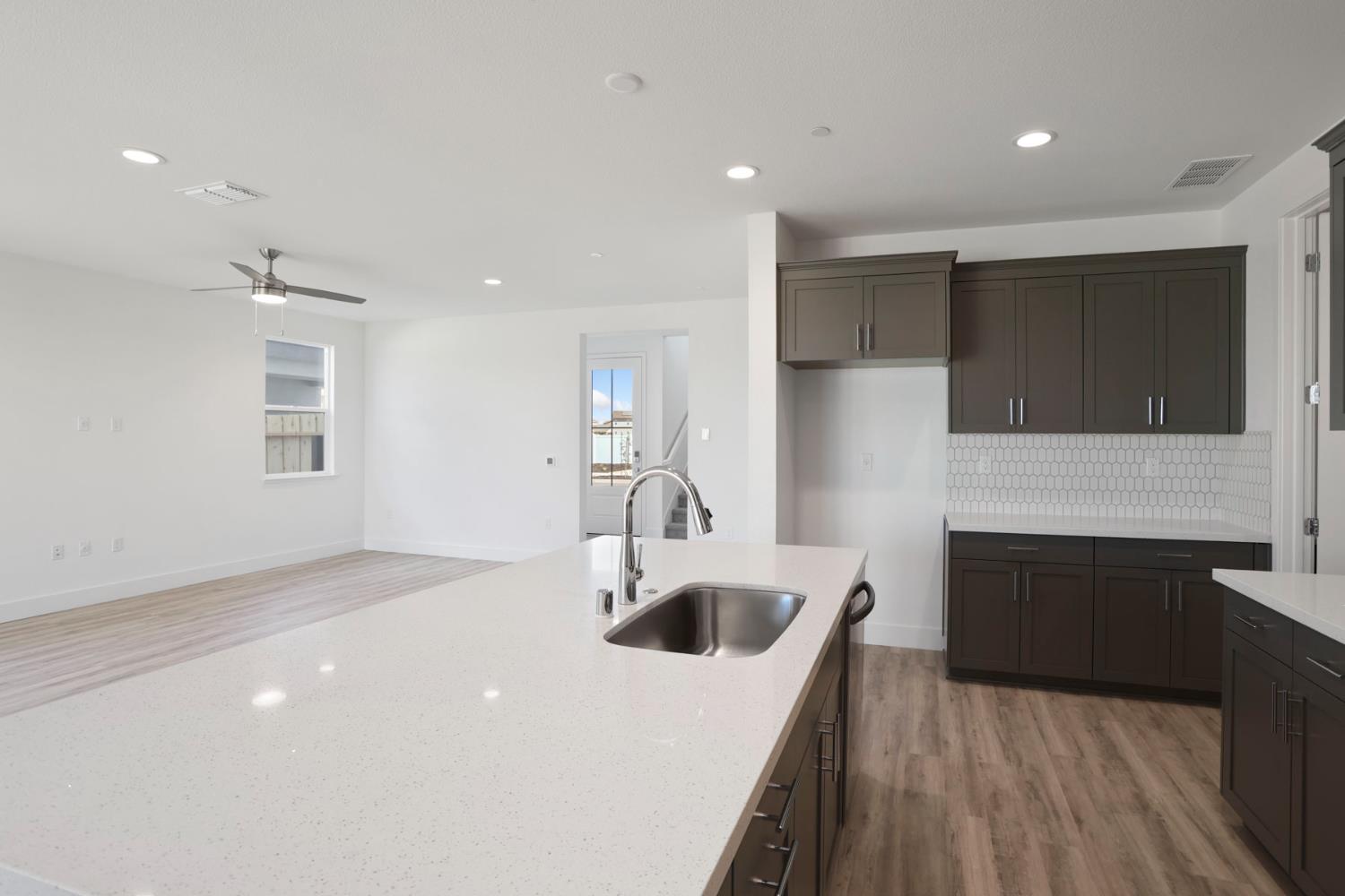 3242 Leo David St, Manteca, CA 95337