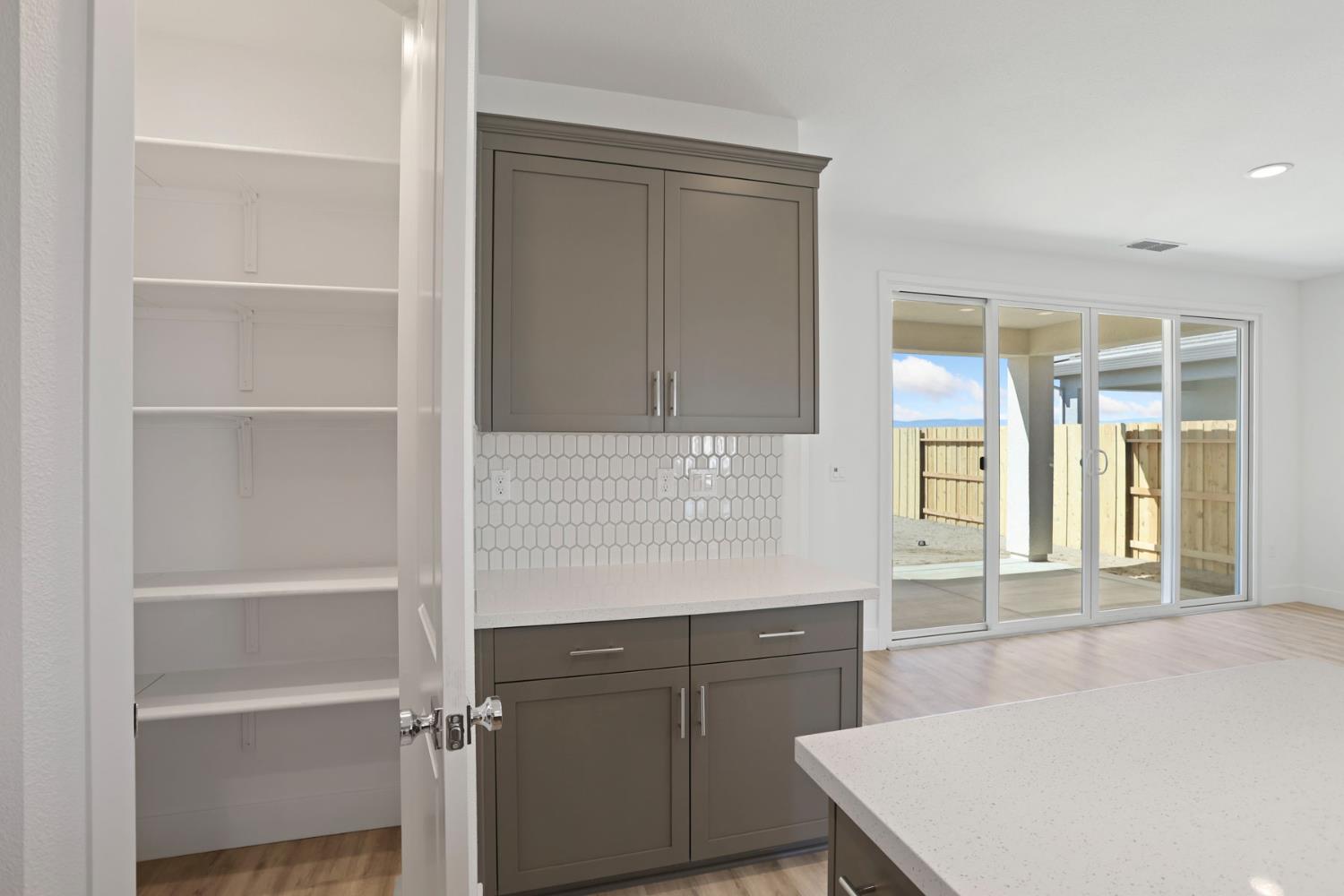 3242 Leo David St, Manteca, CA 95337