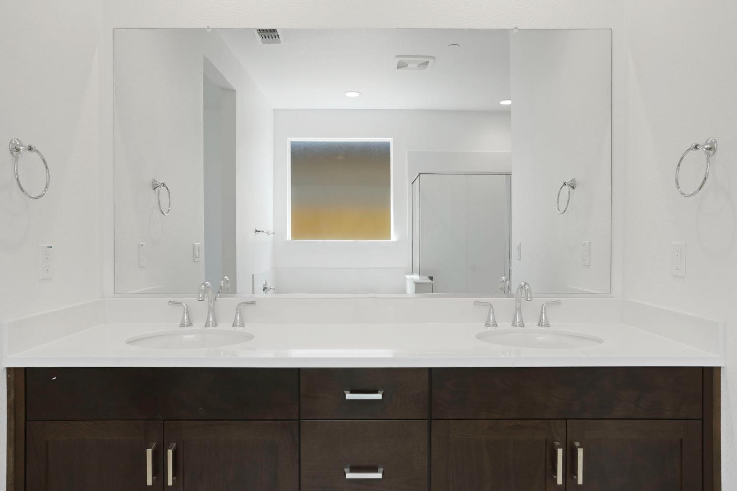 3266 Leo David St, Manteca, CA 95337