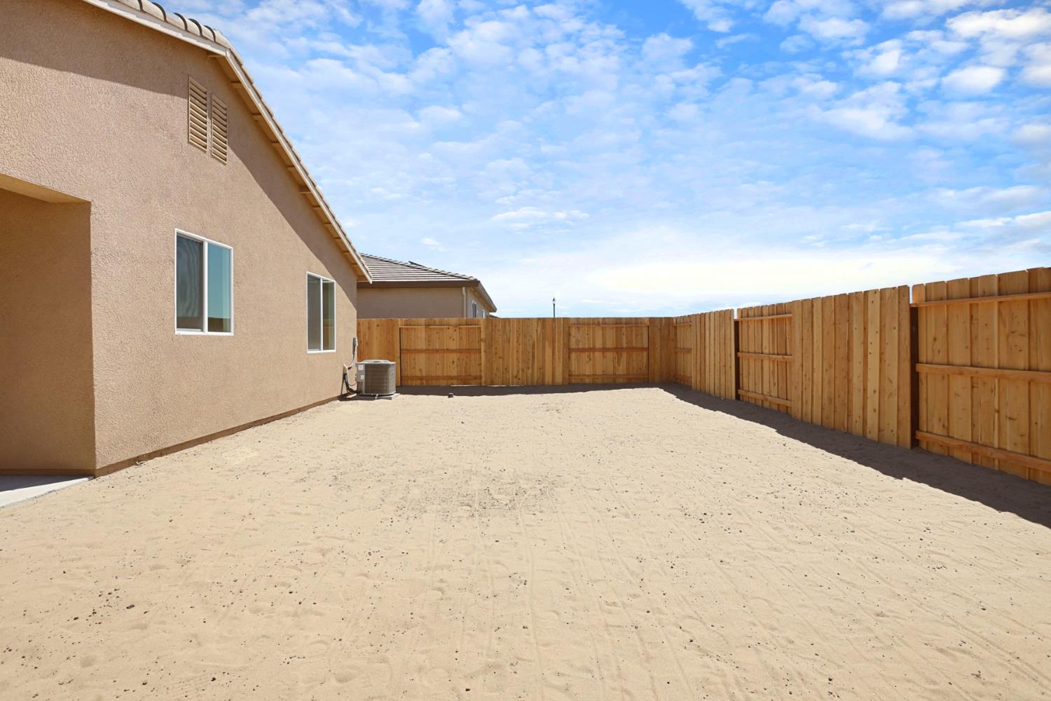 3266 Leo David St, Manteca, CA 95337