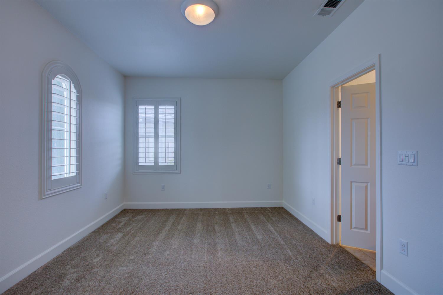 21100 Varietal Ct, Patterson, CA 95363