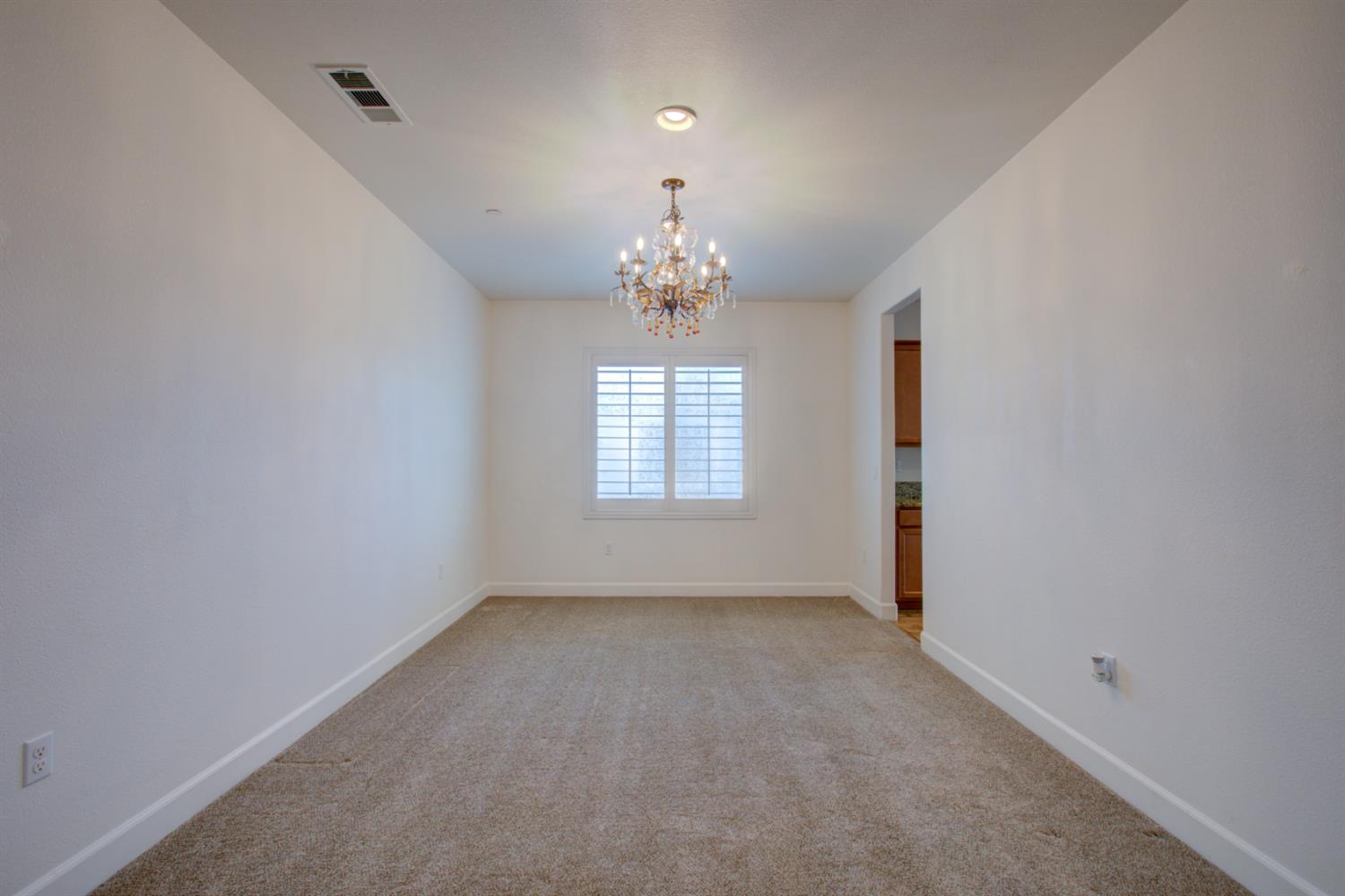 21100 Varietal Ct, Patterson, CA 95363