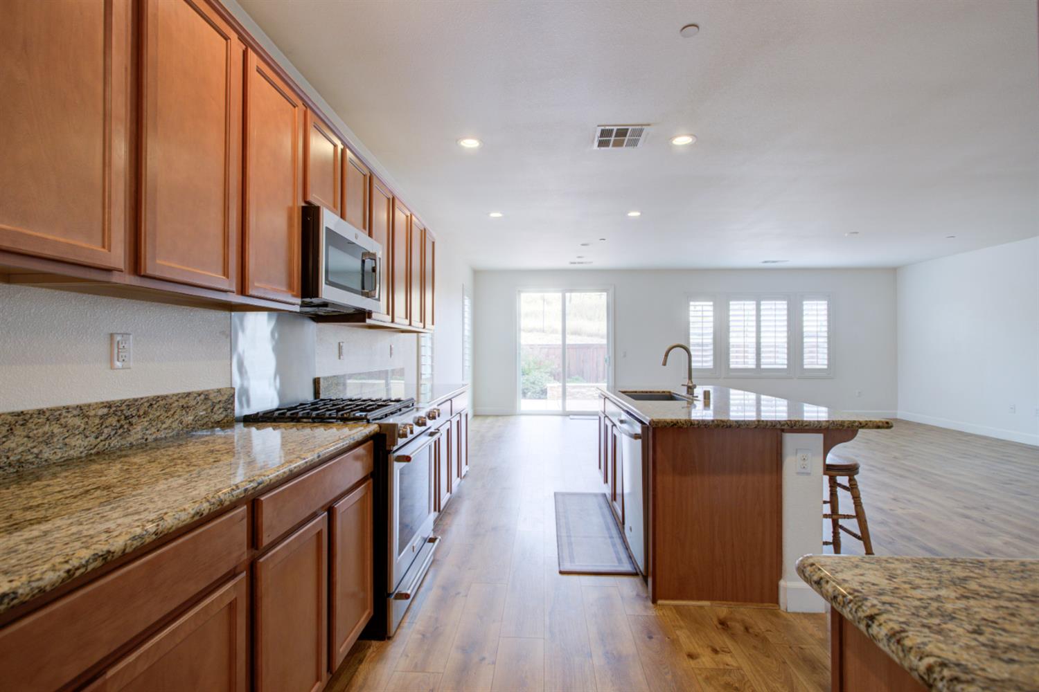 21100 Varietal Ct, Patterson, CA 95363