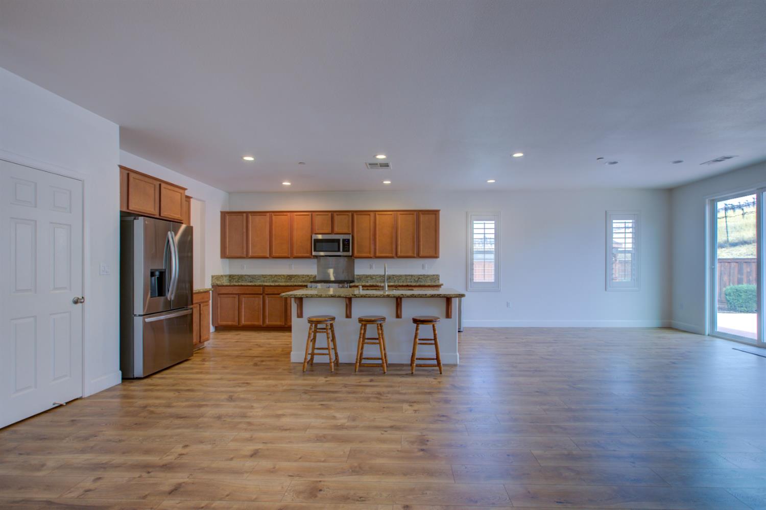 21100 Varietal Ct, Patterson, CA 95363