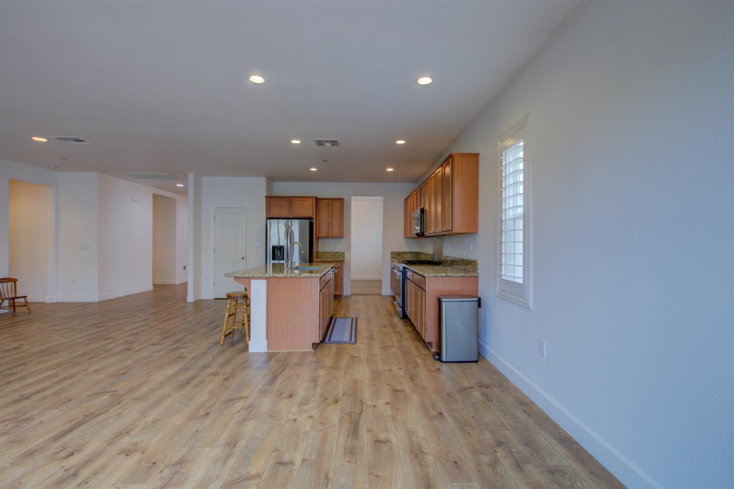 21100 Varietal Ct, Patterson, CA 95363