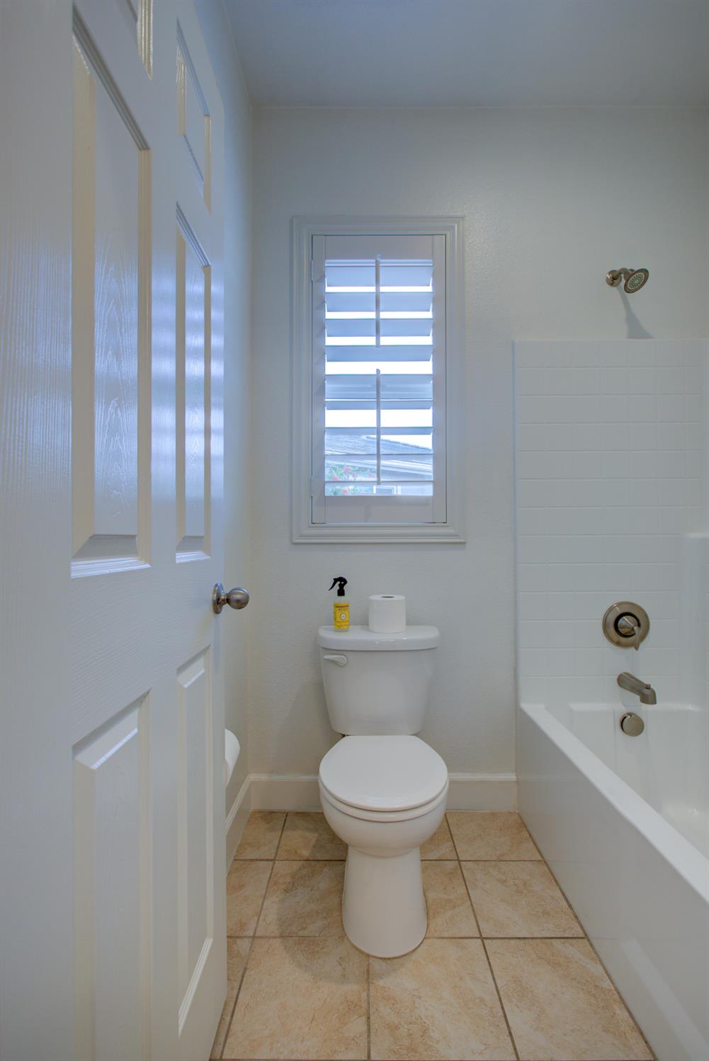 21100 Varietal Ct, Patterson, CA 95363