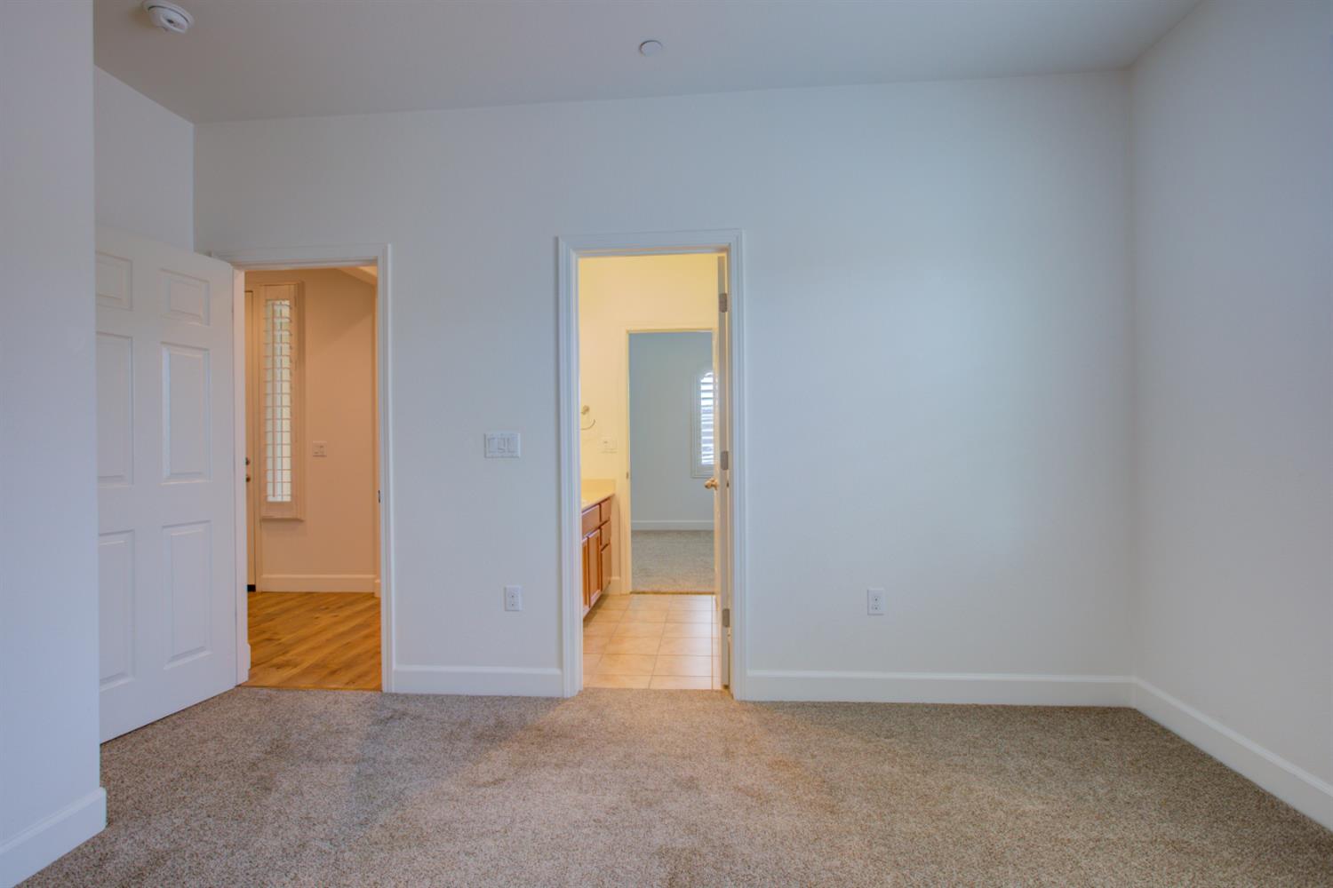 21100 Varietal Ct, Patterson, CA 95363