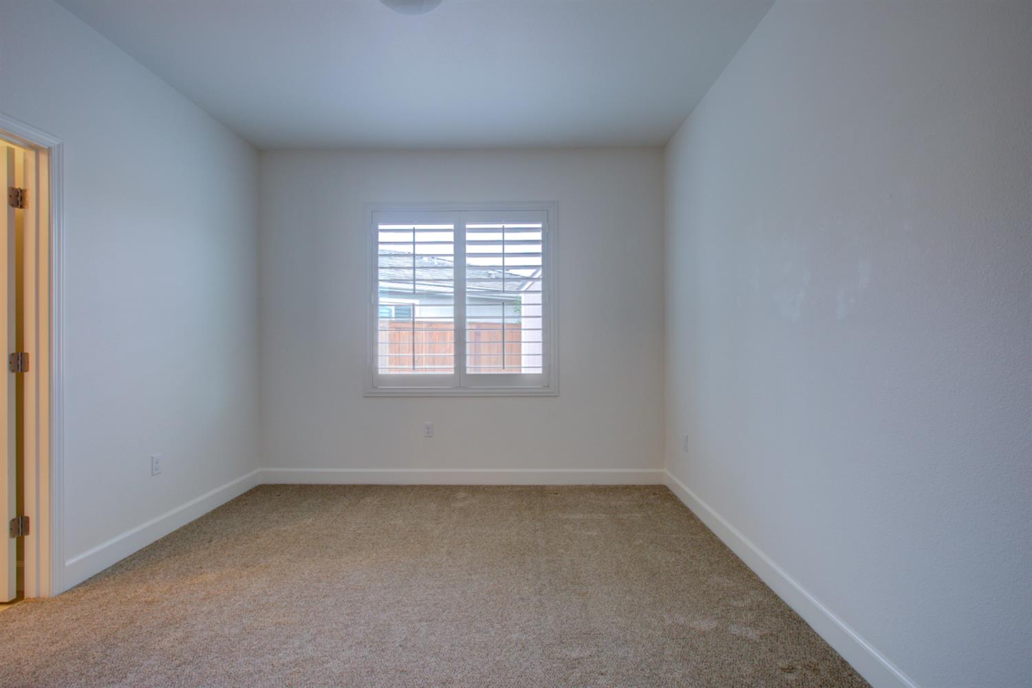 21100 Varietal Ct, Patterson, CA 95363