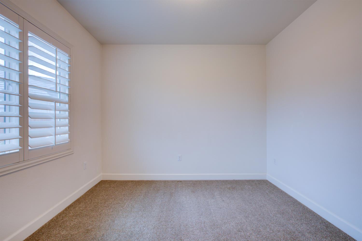 21100 Varietal Ct, Patterson, CA 95363