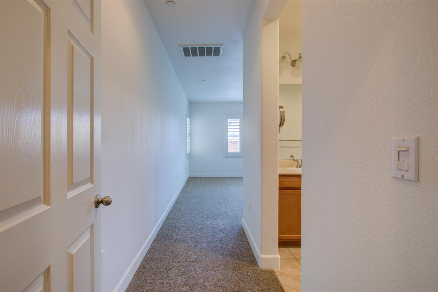 21100 Varietal Ct, Patterson, CA 95363