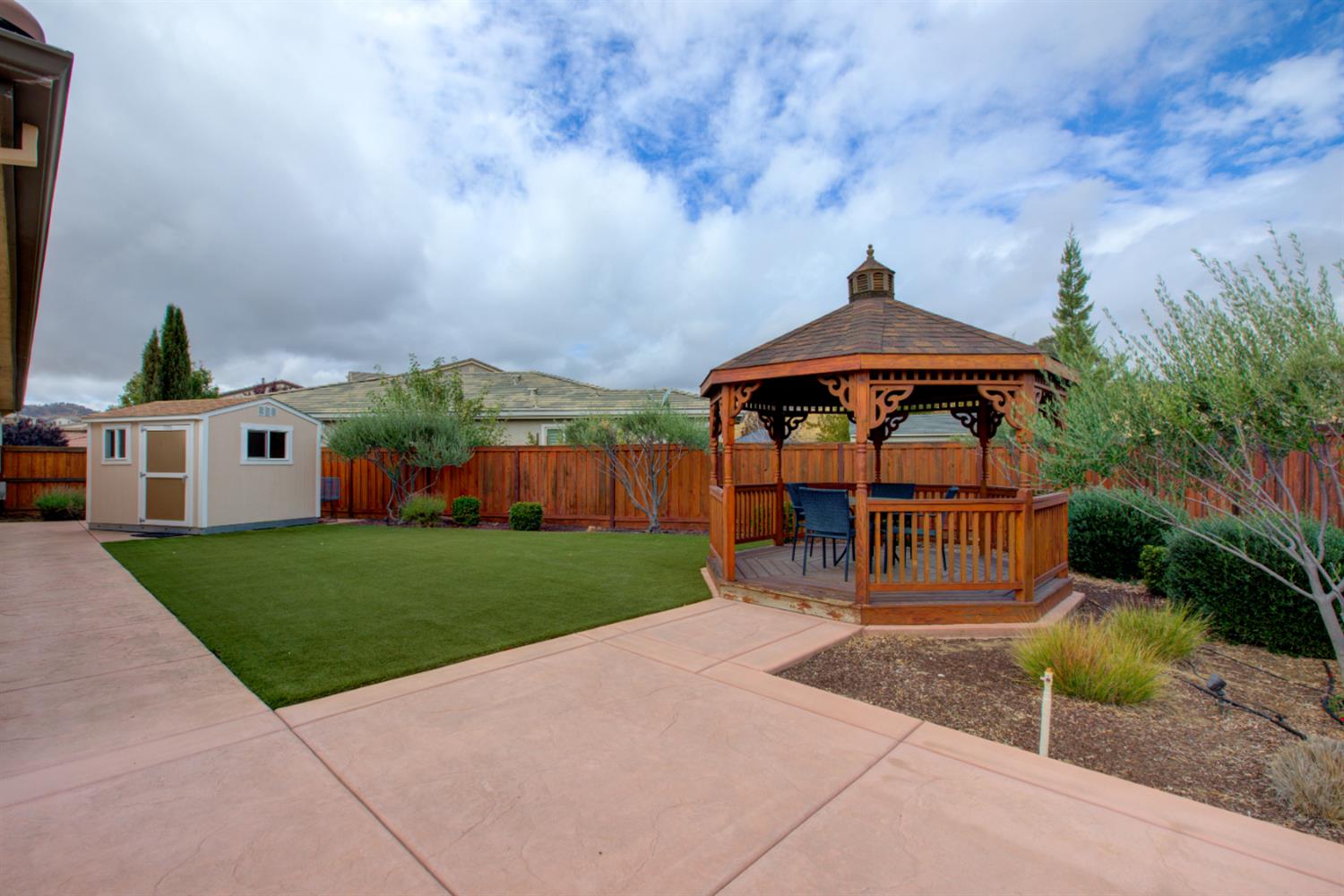 21100 Varietal Ct, Patterson, CA 95363