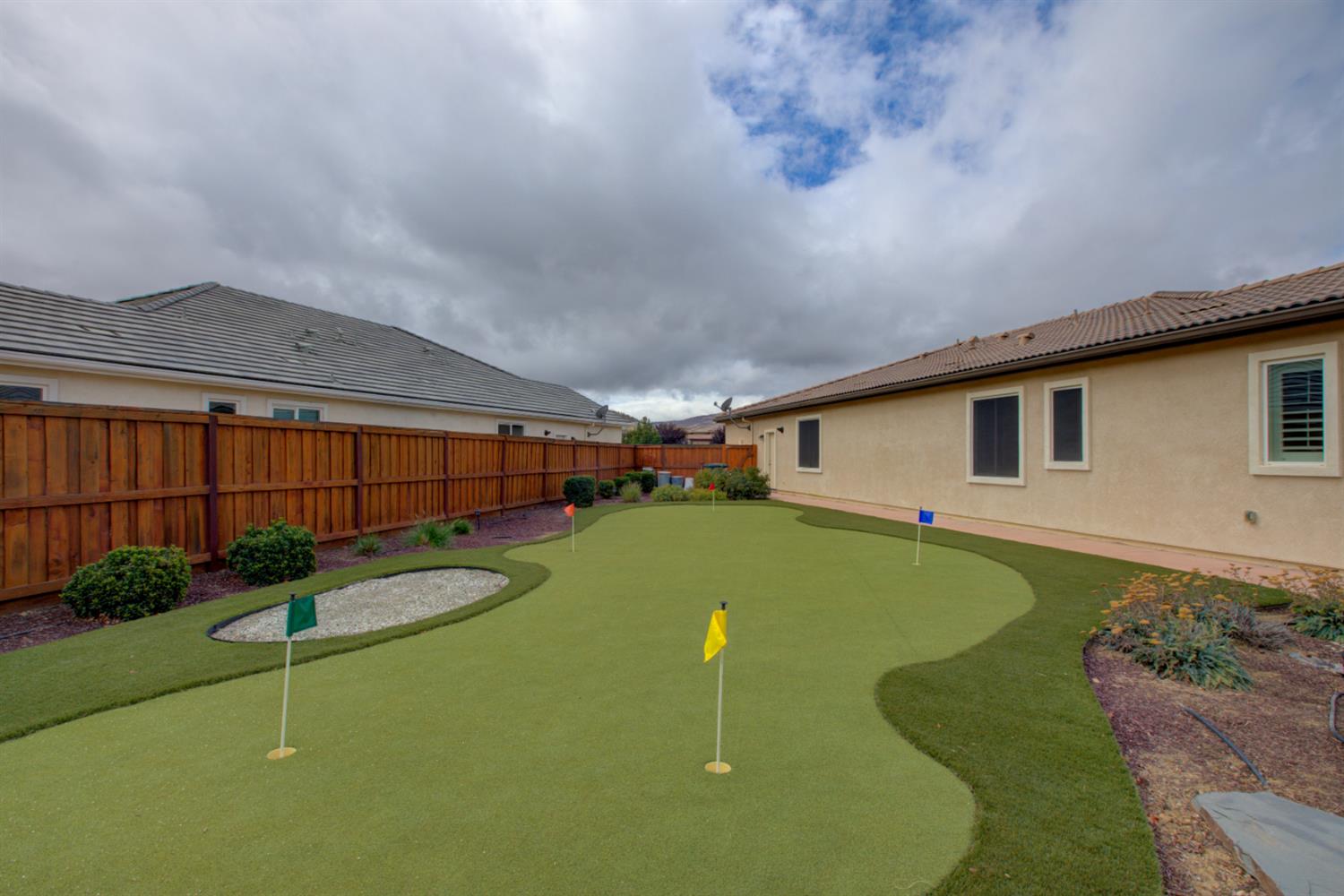 21100 Varietal Ct, Patterson, CA 95363