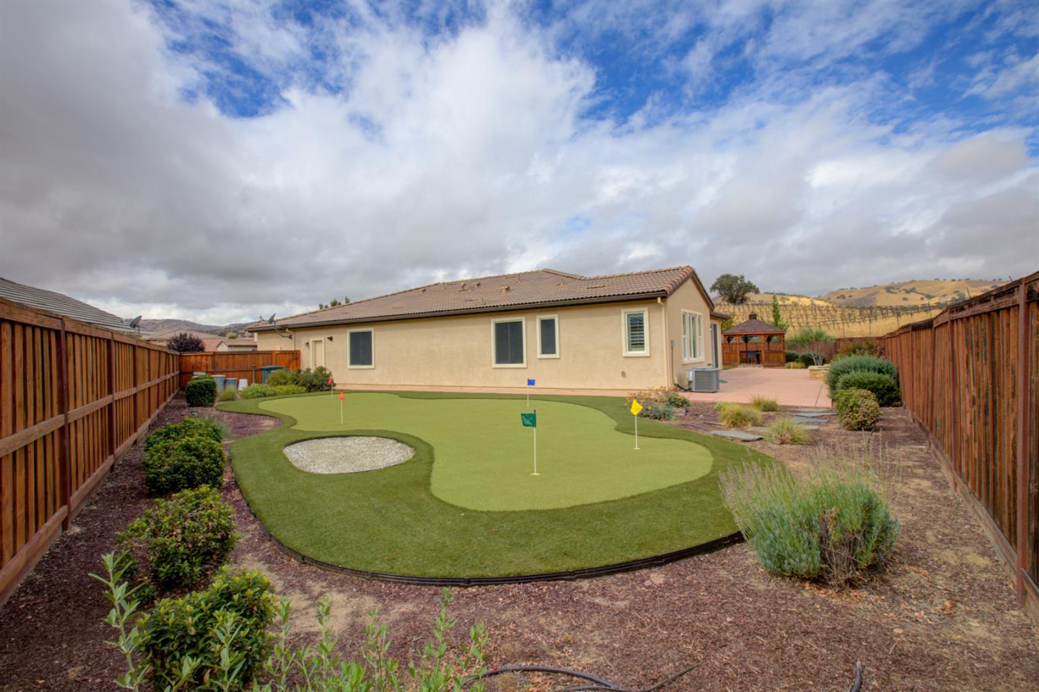 21100 Varietal Ct, Patterson, CA 95363