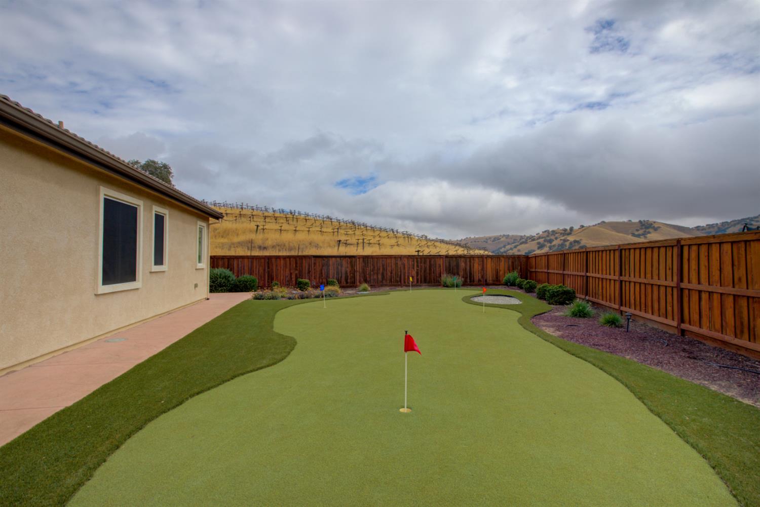 21100 Varietal Ct, Patterson, CA 95363