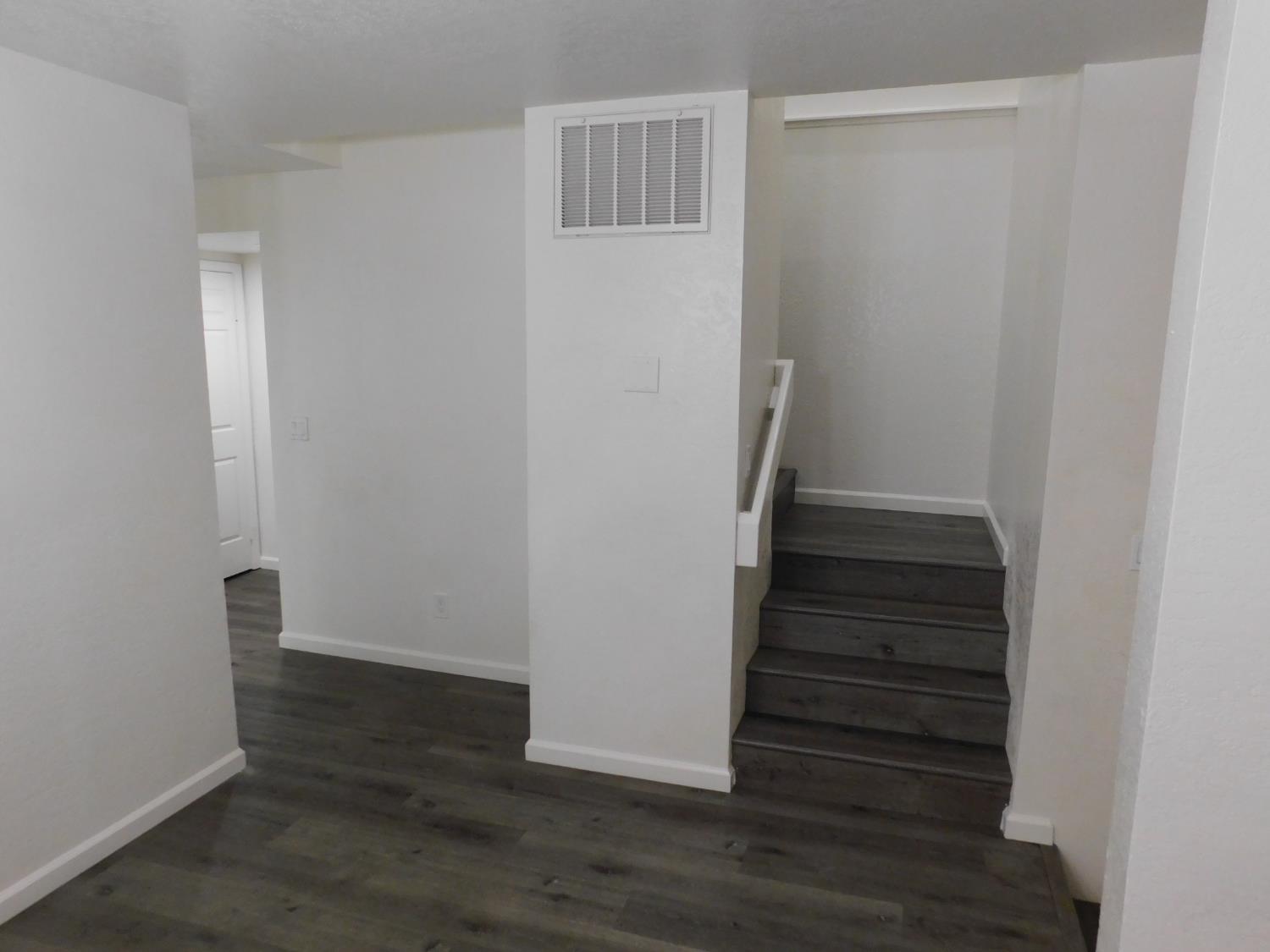 501 Rose Ave #9, Modesto, CA 95355