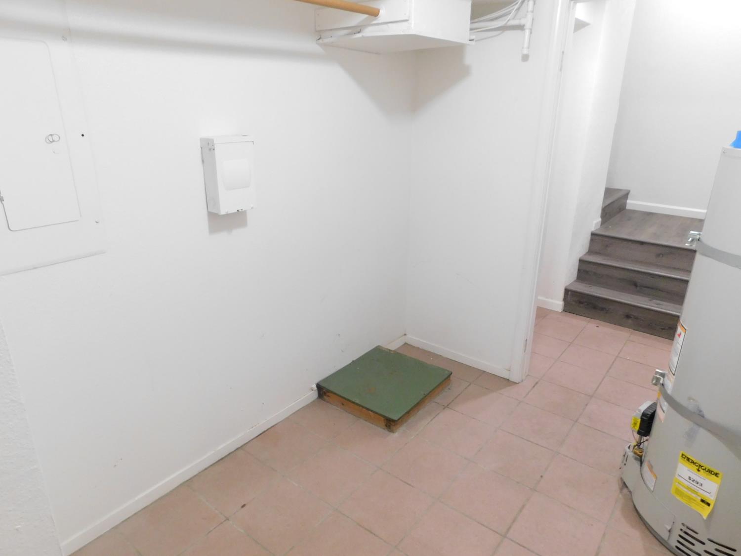 501 Rose Ave #9, Modesto, CA 95355