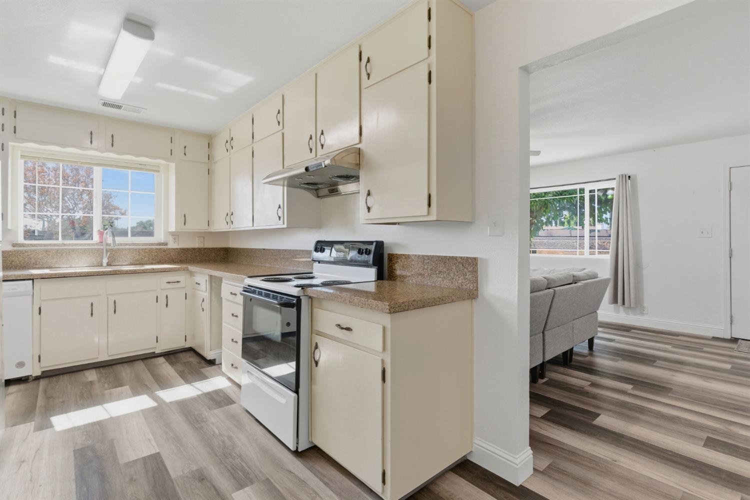 7140 Jones Rd, Winton, CA 95388