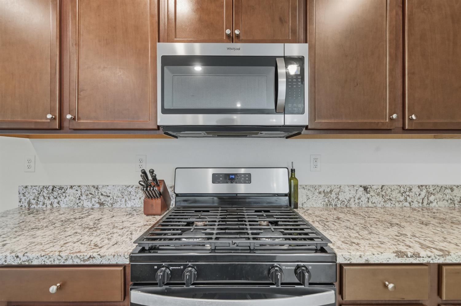 617 Mansfield Dr, Patterson, CA 95363