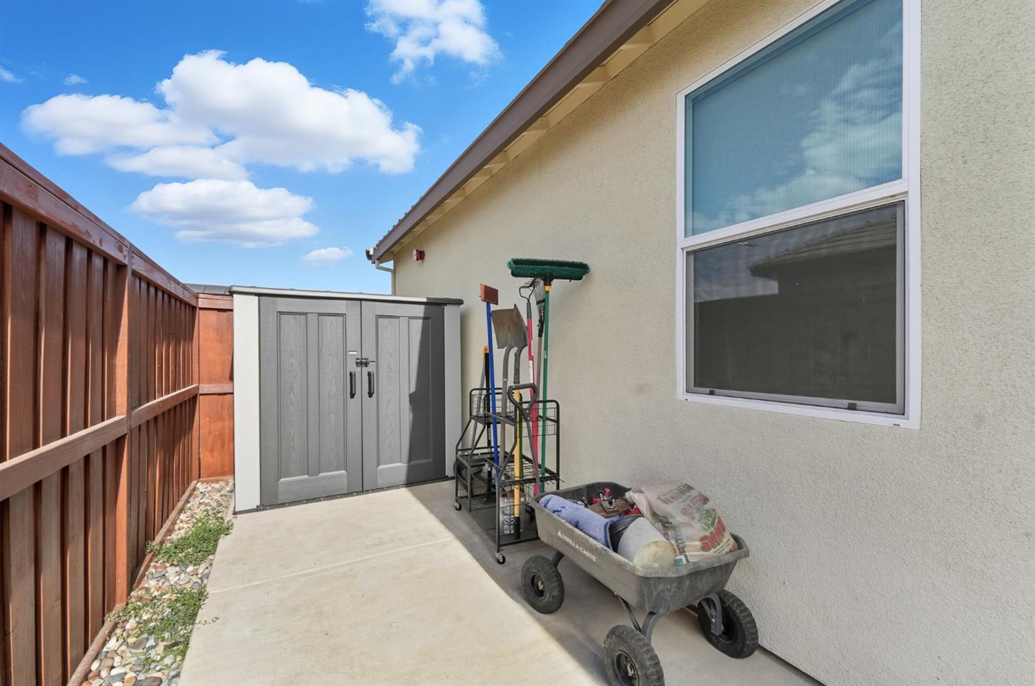 617 Mansfield Dr, Patterson, CA 95363