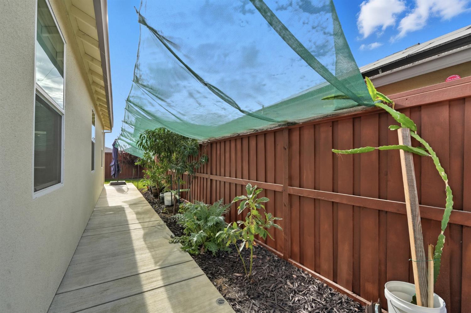 617 Mansfield Dr, Patterson, CA 95363