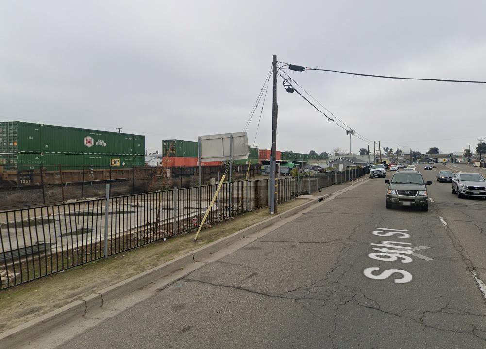 1095 S 9th St, Modesto, CA 95351