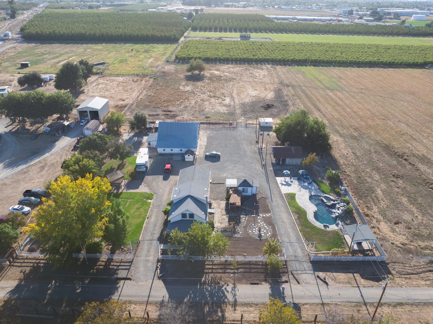 16221 Gustafson Ave, Patterson, CA 95363