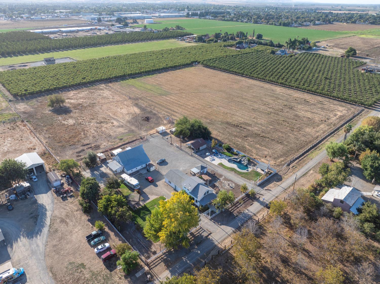 16221 Gustafson Ave, Patterson, CA 95363