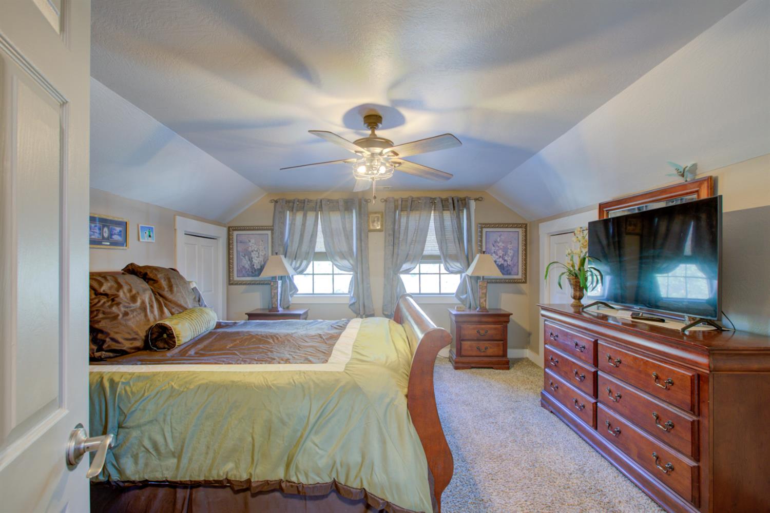 16221 Gustafson Ave, Patterson, CA 95363