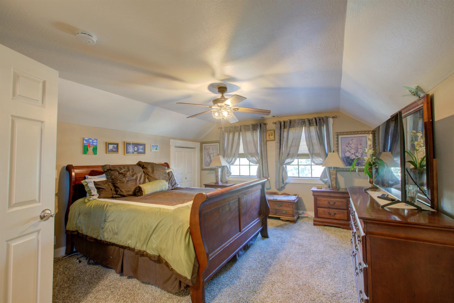 16221 Gustafson Ave, Patterson, CA 95363