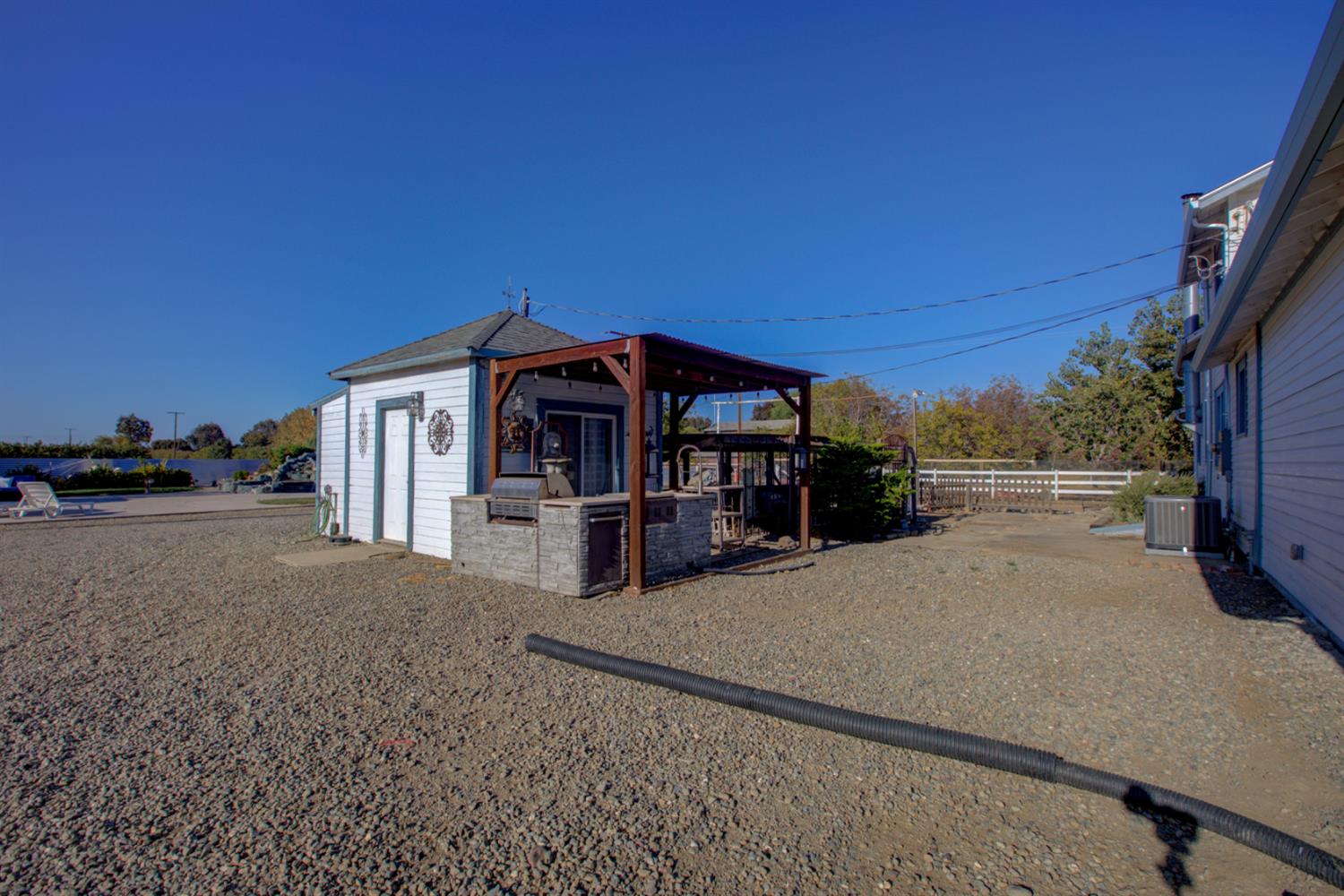 16221 Gustafson Ave, Patterson, CA 95363