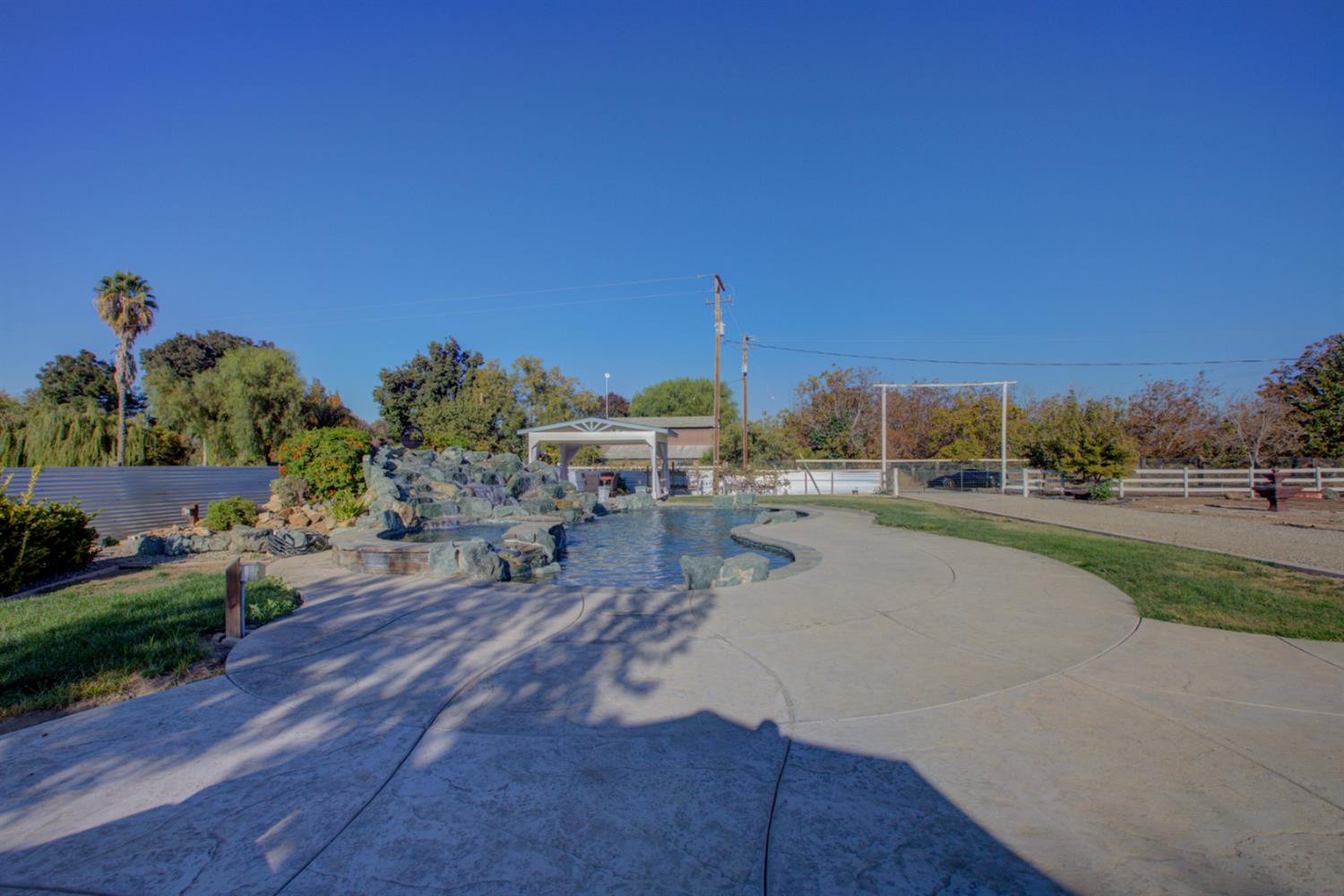 16221 Gustafson Ave, Patterson, CA 95363