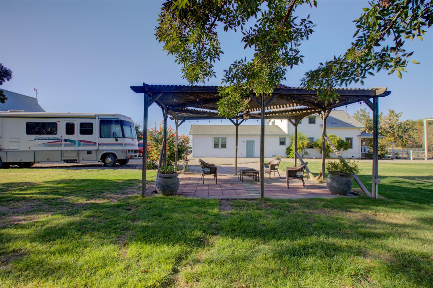 16221 Gustafson Ave, Patterson, CA 95363