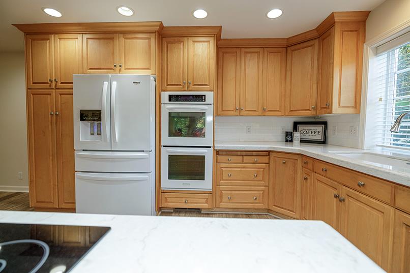 7004 Hillcrest Dr, Modesto, CA 95356