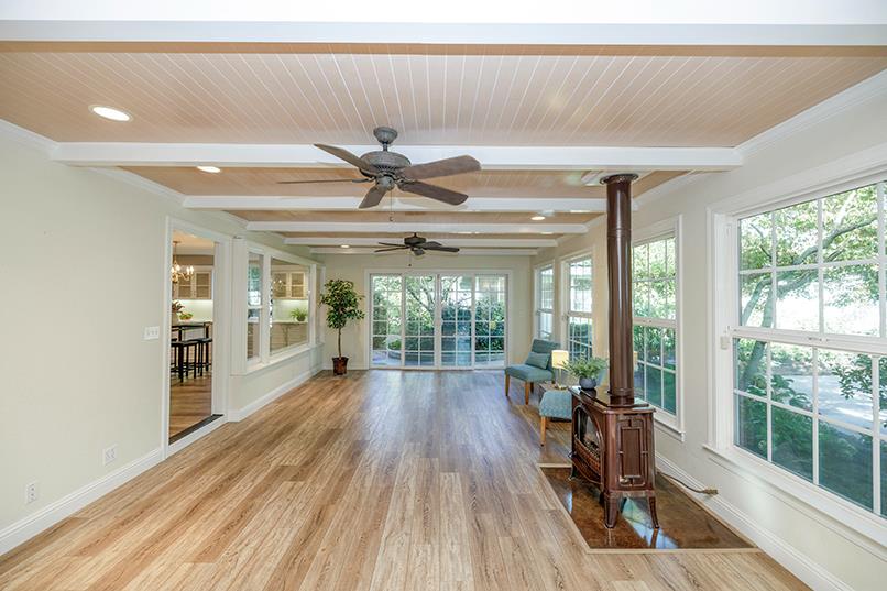 7004 Hillcrest Dr, Modesto, CA 95356