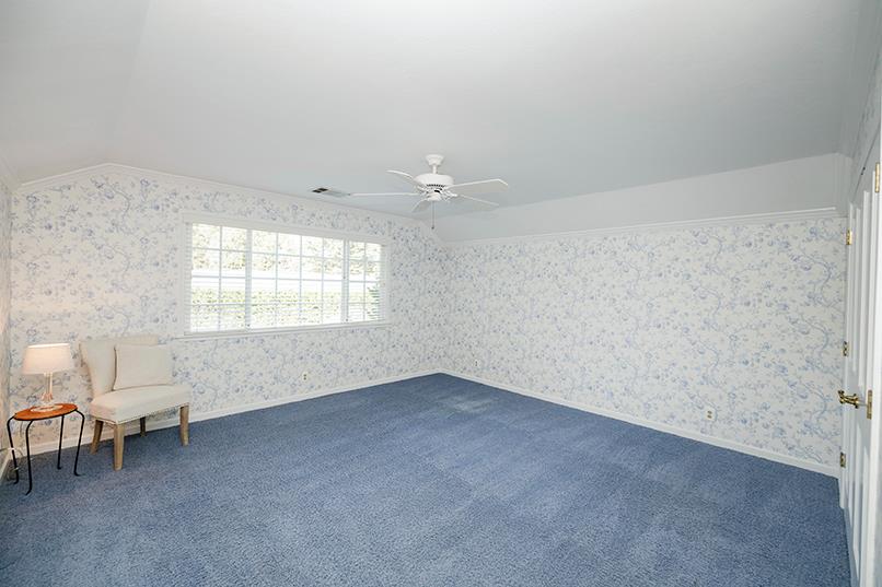 7004 Hillcrest Dr, Modesto, CA 95356