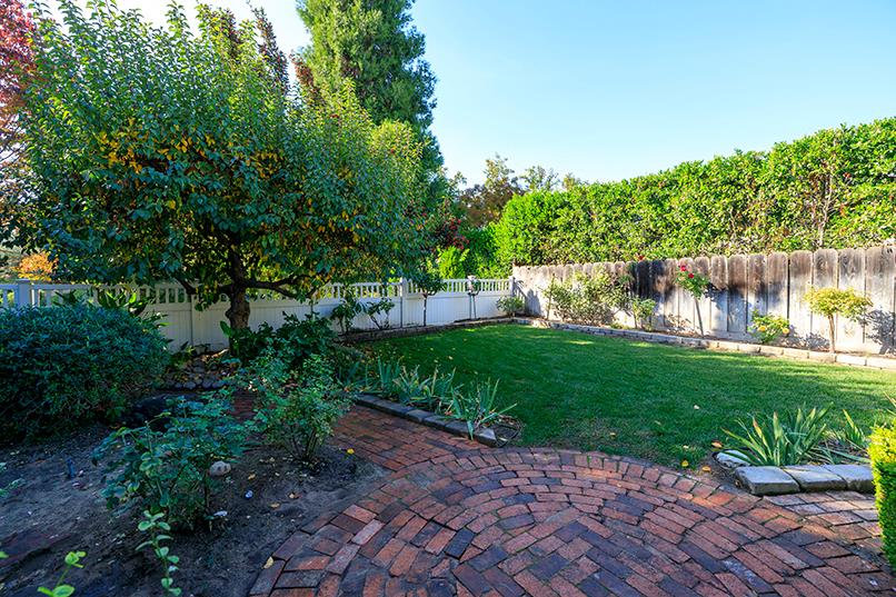 7004 Hillcrest Dr, Modesto, CA 95356