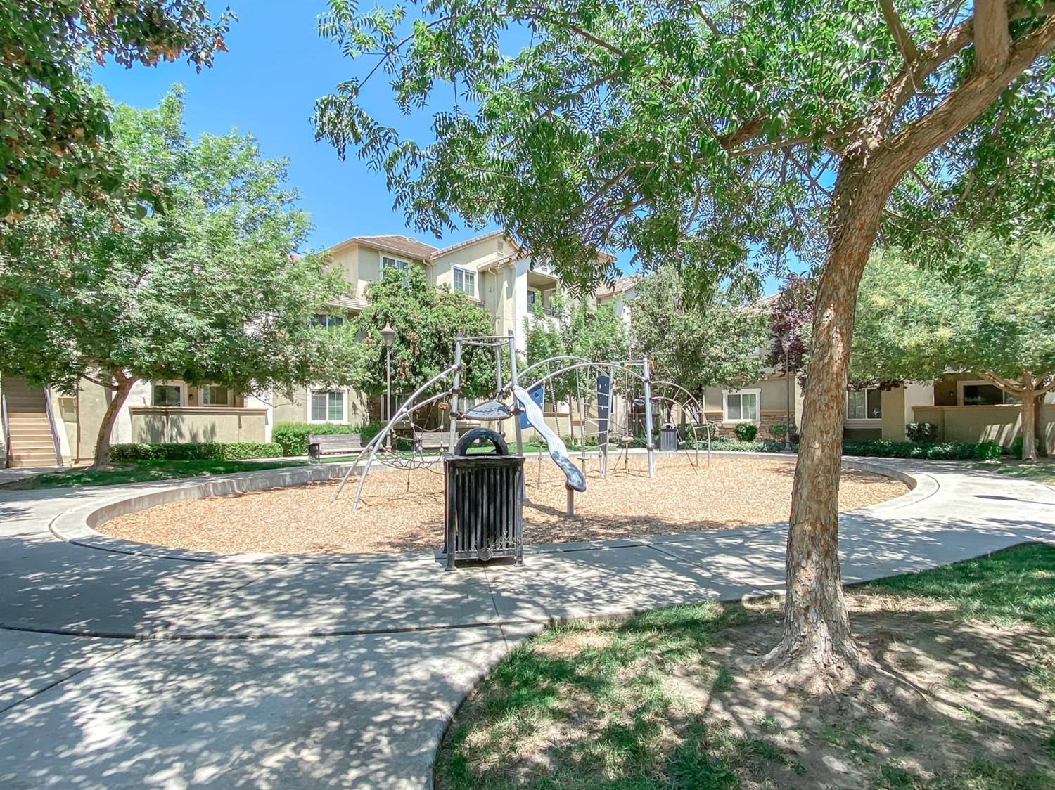 1360 Shady Ln #1022, Turlock, CA 95382