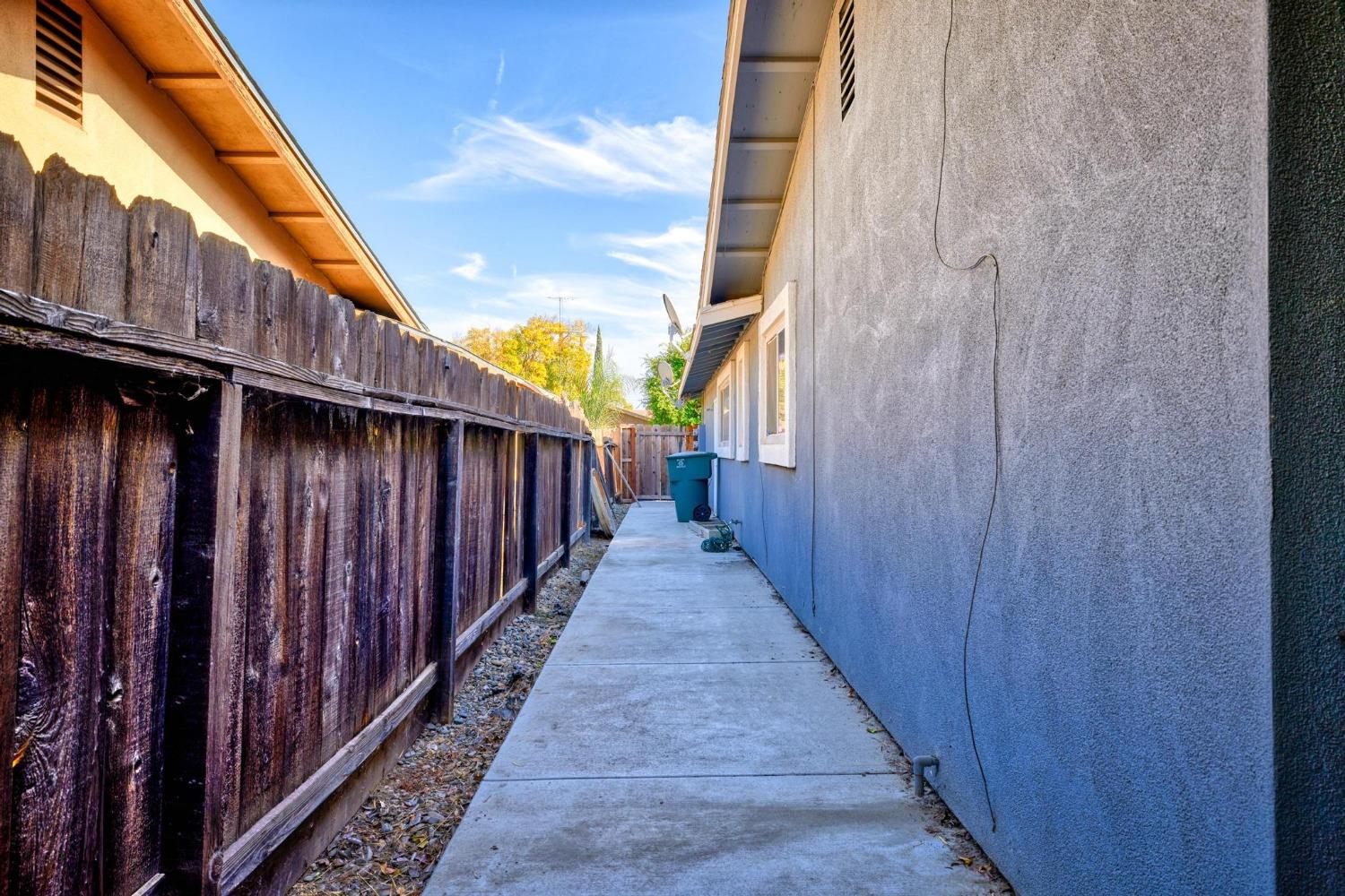 601 603 Fort Sumpter Dr, Modesto, CA 95354