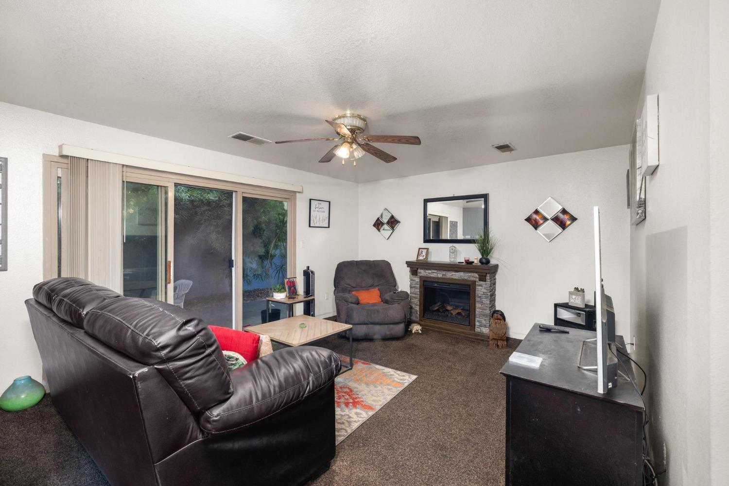 601 603 Fort Sumpter Dr, Modesto, CA 95354