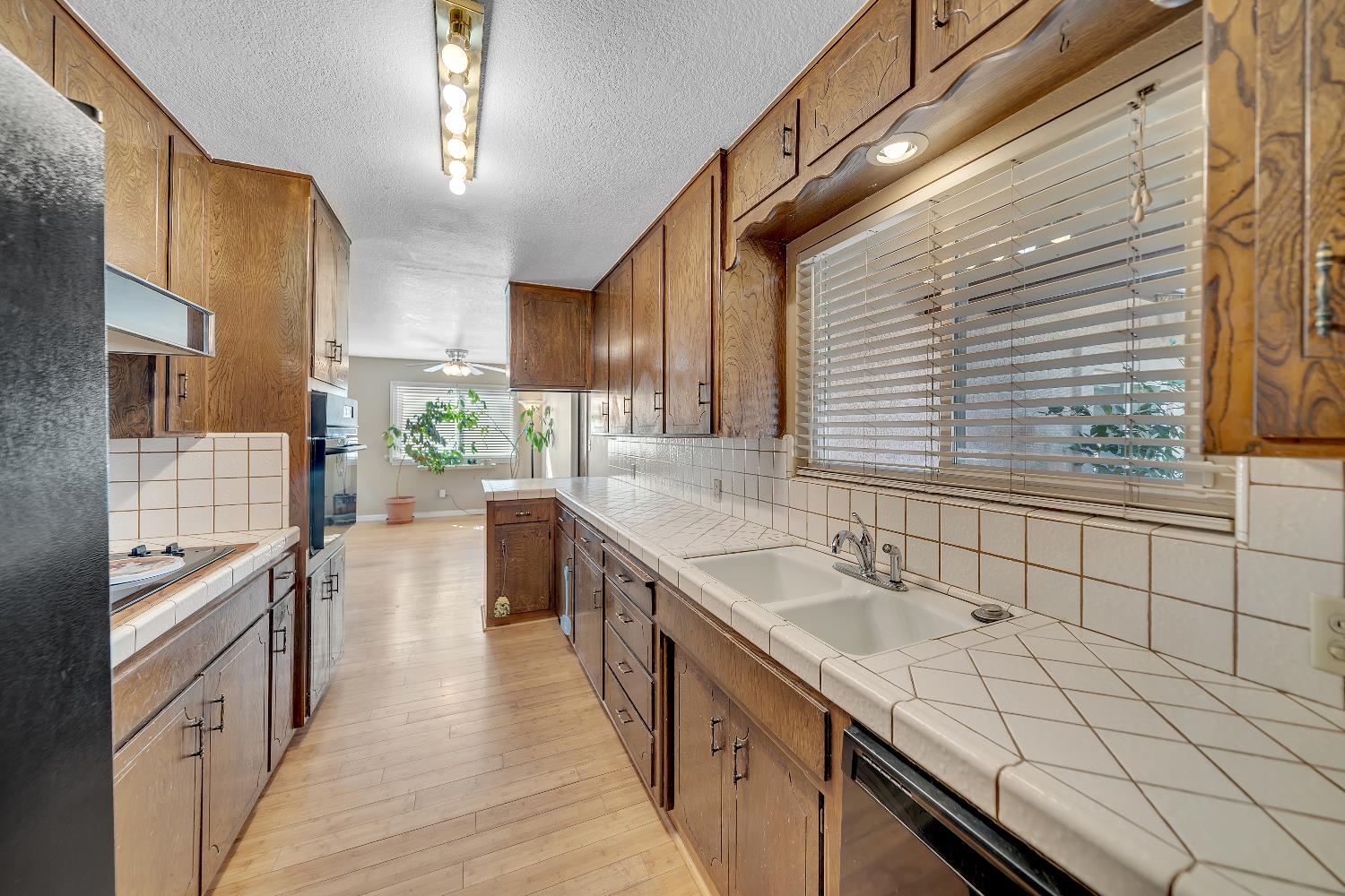 3312 Whitehorse Ave, Modesto, CA 95350