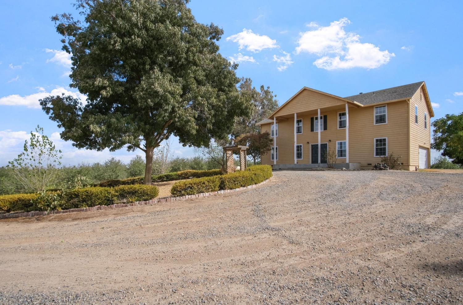 18624 Lake Rd, Hickman, CA 95323