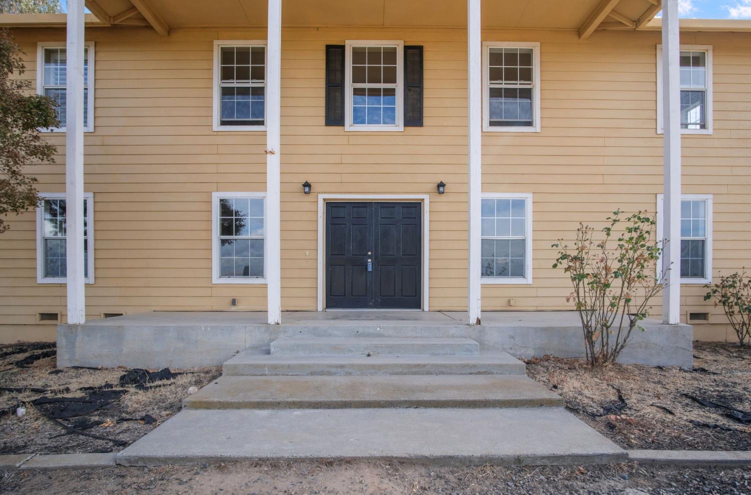 18624 Lake Rd, Hickman, CA 95323