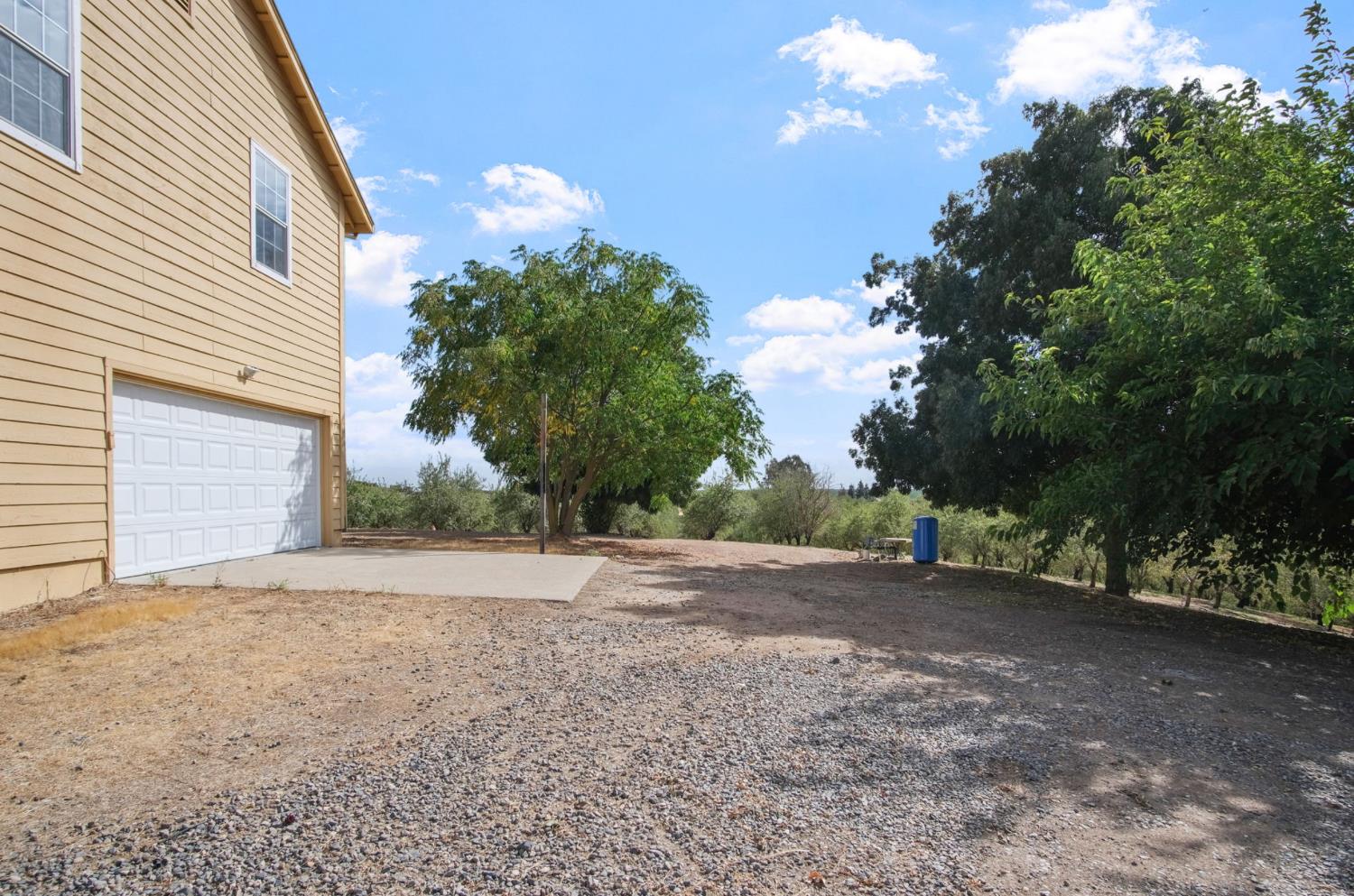 18624 Lake Rd, Hickman, CA 95323