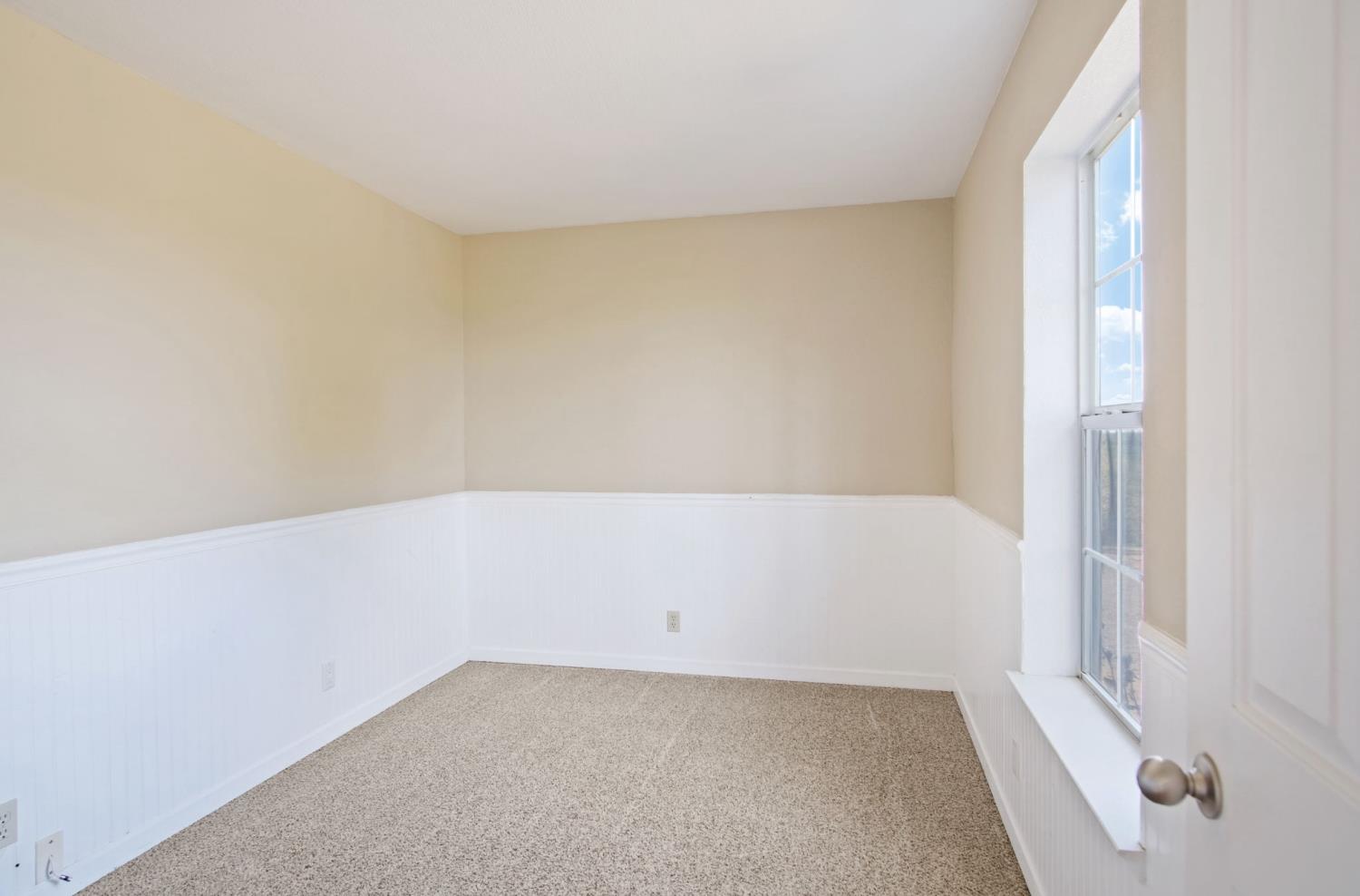 18624 Lake Rd, Hickman, CA 95323