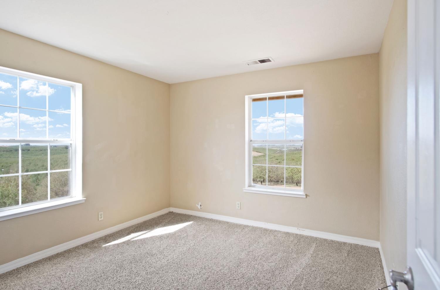 18624 Lake Rd, Hickman, CA 95323